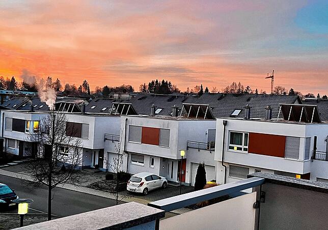 Jetzt bleibt es wieder länger dunkel. Hier der Sonnenaufgang über dem Villinger Welvert.