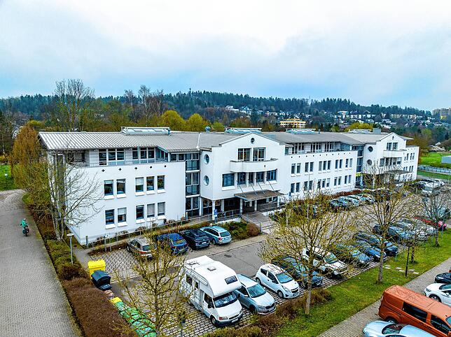 Das Arbeitsgericht Villingen-Schwenningen ist aktuell in einem Teil dieses Gebäudes neben dem Landratsamt am Hoptbühl untergebracht. Der ...