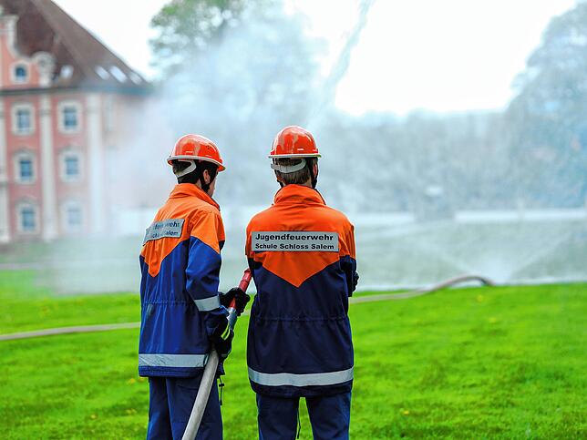 Wasser marsch! Bei der Übung für die Besucher am Tag der offenen Tür.