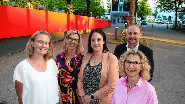 Der Vorstand der Aktionsgemeinschaft Radolfzell blickt positiv auf das vergangene Jahr zurück (von links): Regina Brüsewitz, Barbara ...