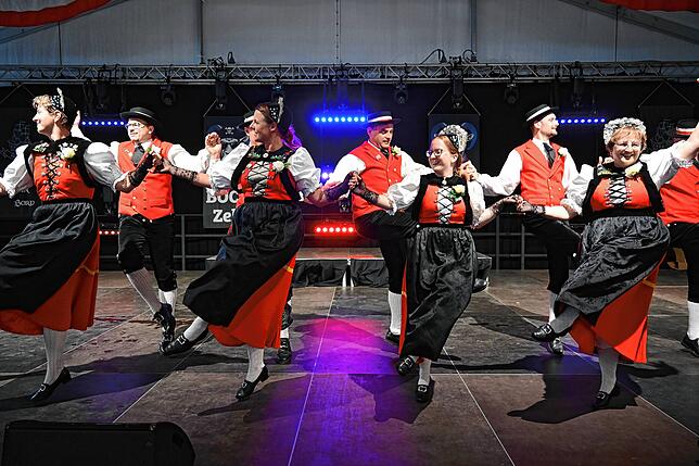 Bild 7: Bilder von der Bockverlosung