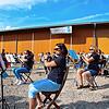 Gemeinsam, aber auf Abstand, wurde das im März versprochene Konzert ohne Datum nun bereits vor den Sommerferien vom Musikverein ...