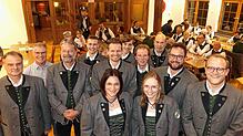 Der Vorstand des Musikvereins (hinten, von links): Wolfgang Graf, Karl Hafen, Klaus Dietz, Kai Schmid, Michael Buschle, Niklas Welte, ...
