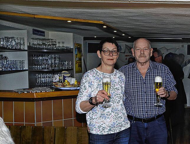 Das heutige Wirteehepaar Gerd und Elvira Thielsch sind beliebte Gastgeber.