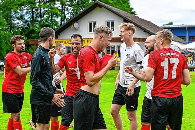 Bild 27: FC Hochrhein steigt in die Bezirksliga auf – und wir haben Bilder!