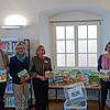 Von links: Willi Zöller (Bürgerstiftung), Edeltraud Ullman (Bürgerstiftung), Gabriele Gietz (Stadtbücherei), Sonja Hartmann (Leiterin ...