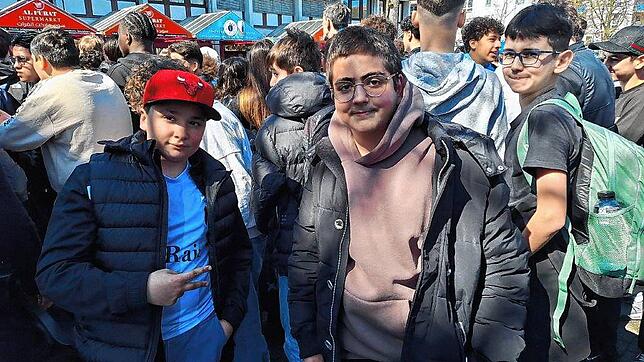 Bild 12: Hunderte Konstanzer warten auf den 1-Cent-Döner: Unglaubliche Szenen in Bildern festgehalten
