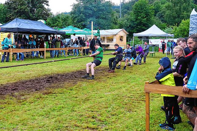 Bild 16: Hier sind die besten Bilder von der spektakulären Wette der Tauziehfreunde Unterkirnach