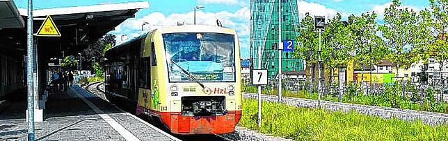 Der Ringzug im Bahnhof Schwenningen, die Hohenzollersche Landesbahn fährt von hier beispielsweise nach Rottweil und nach Villingen. ...