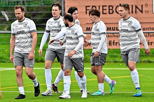 Bild 6: TuS Efringen-Kirchen besiegt SV Blau-Weiß Murg mit 6:2 &ndash; und wir haben Bilder!