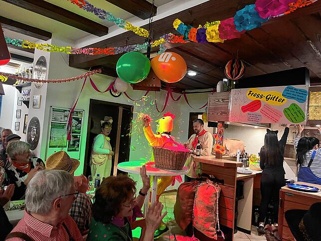 Bild 29: Beim Kappenabend in Donaueschingen wird die Sau herausgelassen: Das sind die schönsten Impressionen