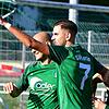 Jubelpose: Romano Males (Nr. 7) wurde von den Trainern zum besten Mittelfeldspieler der Bezirksliga gewählt. Hier bejubelt er einen ...