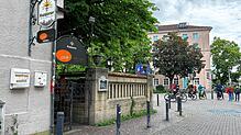 (Archivbild) In dieser Gastronomie an der Konzilstraße ist es in der Nacht zum Dienstag, 17. Juni, zu einer unschönen Auseinandersetzung ...
