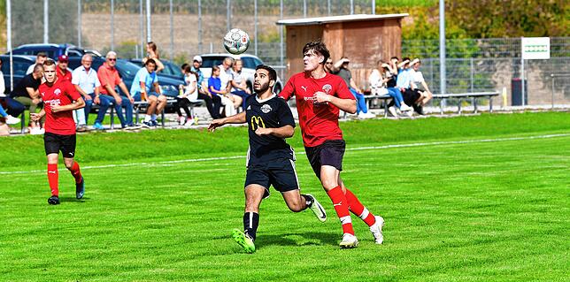 Bild 33: FC Hochrhein besiegt den FC Wallbach deutlich mit 4:0 &ndash; und wir haben die Bilder!