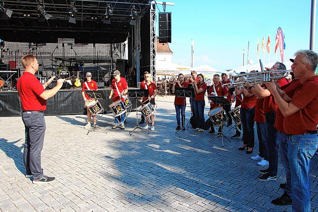 Bild 7: Bilder von der Eröffnung des Promenadenfests in Überlingen