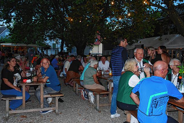 Bild 9: So schön war das Erzinger Winzerfest