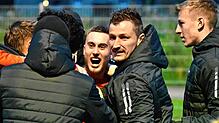 Jubel nach dem Siegtor: Nikita Maul (Mitte) sicherte dem FC Tiengen 08 einen glücklichen 2:1-Erfolg beim SV Herten.