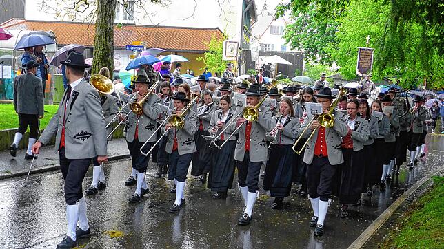 Bild 6: Bilder vom Georgiritt in Limpach im Deggenhausertal am Muttertag