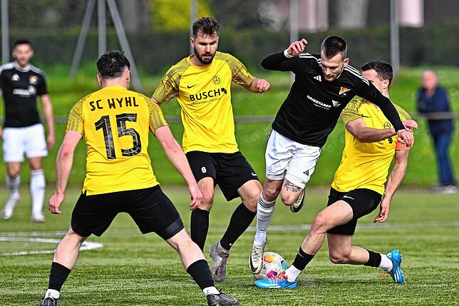 Bild 38: SV 08 Laufenburg unterliegt mit 2:3 beim SC Wyhl &ndash; und wir haben Bilder!
