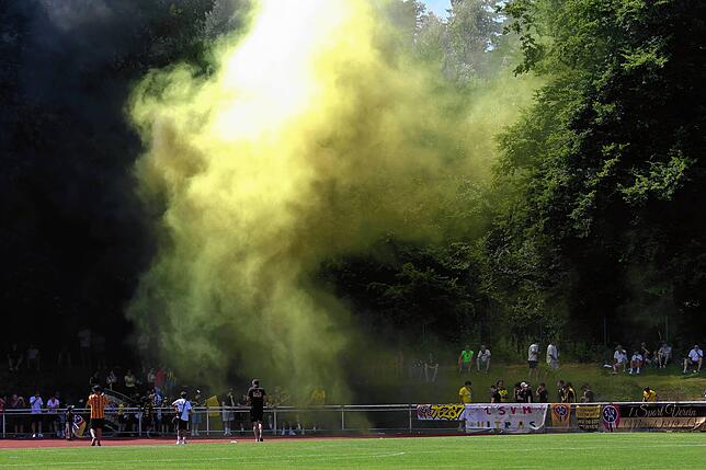 Bild 2: SV 08 Laufenburg steigt nach 2:1 gegen 1. SV Mörsch in die Verbandsliga auf – wir haben Fotos! (II)