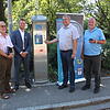 Sie freuen sich über die neue Parkplatz-App (von links): Ordnungsamtsleiter Anton Büdel, Fabian Grief vom App-Anbieter Sunhill ...