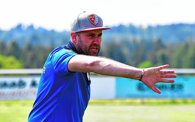 Michael Gallmann, Trainer FC Schlüchttal: „Wir sind mit einem ganz schön schweren Rucksack ins Spiel gegangen.“