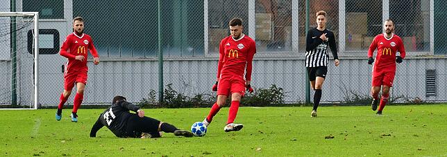 Bild 12: Bosporus FC Friedlingen und der FC Wallbach trennen sich 2:2 &ndash; und wir haben Bilder!