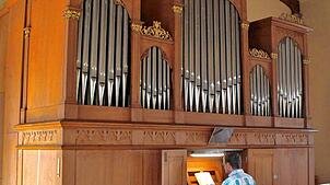 Die Merklin-Orgel in der Dossenbacher Pelagius-Kirche ist sanierungsbedürftig. 210.000¦Euro sind dafür im Haushalt für das Jahr 2025 ...