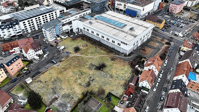 Das leerstehende Einkaufszentrum Rößle in Schwenningen: Das Luftbild vom Januar zeigt deutlich, wie groß das Gelände ist, ein Teil davon ...