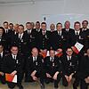 Kreisbrandmeister Dominik Rotzinger und Bürgermeister Michael Thater (von links) durften mehr als 30 Feuerwehrkameraden für ihre ...