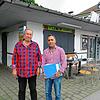 Zeynar Agir und sein Freund und juristischer Berater Rudi Erdel vor dem Brigachkiosk, der Agir so viel Ärger beschert, jetzt muss er ...