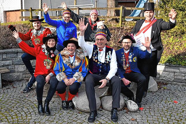 Bild 23: Die besten Bilder vom Narrenbaumstellen der Eigeltinger Krebsbachzunft in Wiechs
