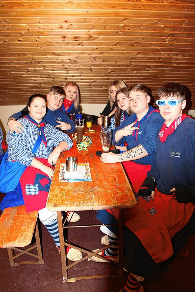 Bild 3: Fasnachtsparty des Turn- und Sportvereins Oberbaldingen am Fasnachtsfreitag: hier gibt´s die Bilder!