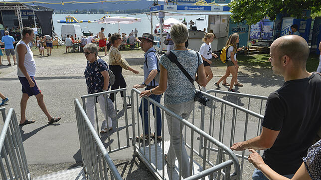 Besucher des Hausherrenfestes können sich nach Vorstellung von Stadtverwaltung und Kulturausschuss künftig durch den freiwilligen Kauf ...