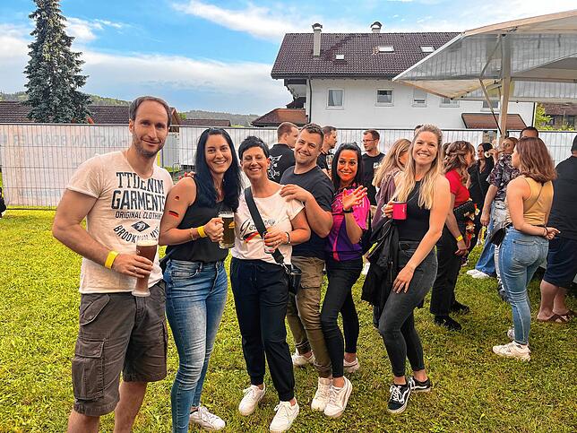 Bild 20: Zwischen Musik und EM – Der Freitag beim Dorffest Lienheim