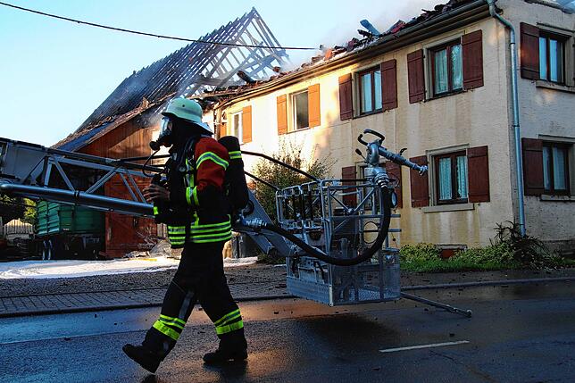 Bild 14: Brand eines Bauernhofs: Bilder aus Billafingen