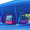 Am Todtmooser Busbahnhof kreuzen sich die Buslinien in das Rheintal und ins Wiesental. Deshalb ist hier eine Schnittstelle zweier ...