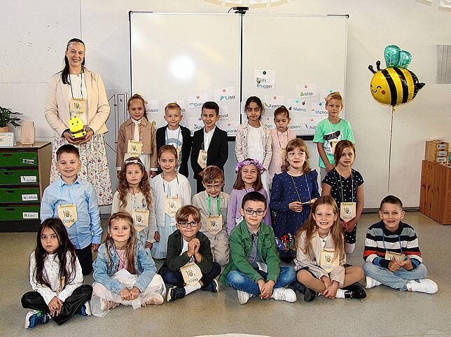 Klasse 1b der Haslachschule mit Klassenlehrerin Laura Brugger