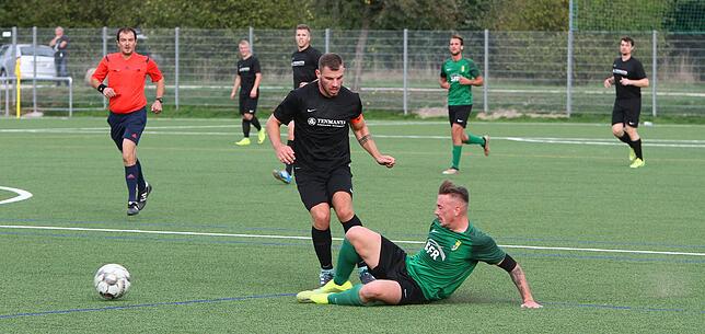 Bild 9: SpVgg. Brennet-Öflingen feiert 6:1-Kantersieg beim SV Herten