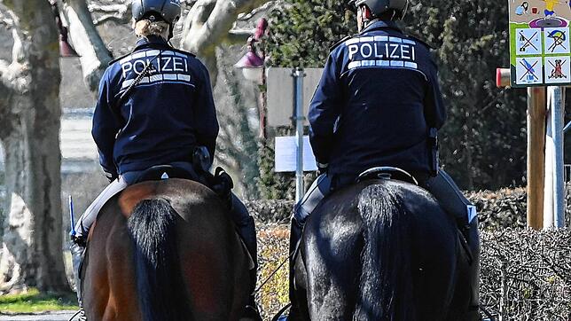 Zwei Beamte der berittenen Polizei, wie hier in Radolfzell, werden ab der kommenden Woche im Stadtgebiet von Waldshut patrouillieren.