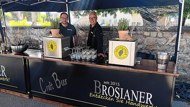 Bild 21: Bilder vom Einweihungsfest soziales Projekt Pfarrwiese