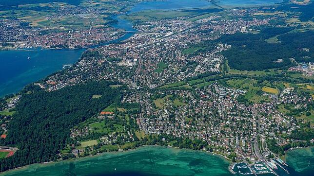 Ein attraktives Urlaubsziel, aber groß ist die Sorge, dass Touristen den Einheimischen eine der raren Wohnungen wegnehmen: Konstanz ...