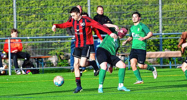 Bild 4: SV Herten besiegt den SV Jestetten im Kellerduell mit 3:2 &ndash; und wir haben Bilder!