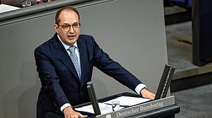 Bild : Bundestag setzt Familiennachzug bei Geflüchteten aus