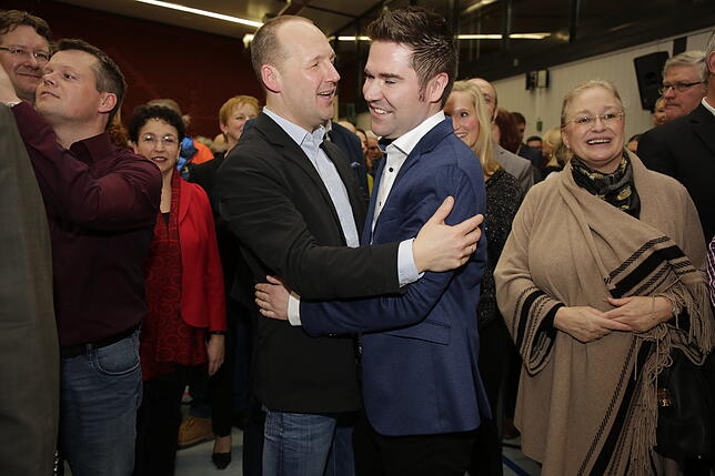Bild 27: Bilder von der Hilzinger Bürgermeisterwahl in der Hegauhalle