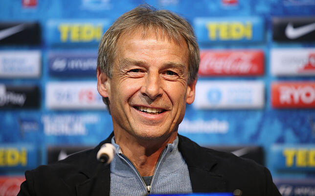 Jürgen Klinsmann, der neue Trainer von Hertha BSC, gibt eine Pressekonferenz. Der ehemalige Bundestrainer und Ex-Bayern-Coach Klinsmann ...