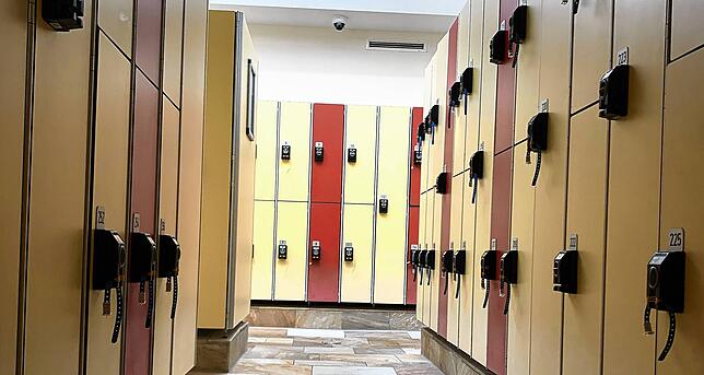 Die Spinde gibt es in der Therme Meersburg in zwei verschiedenen Größen.