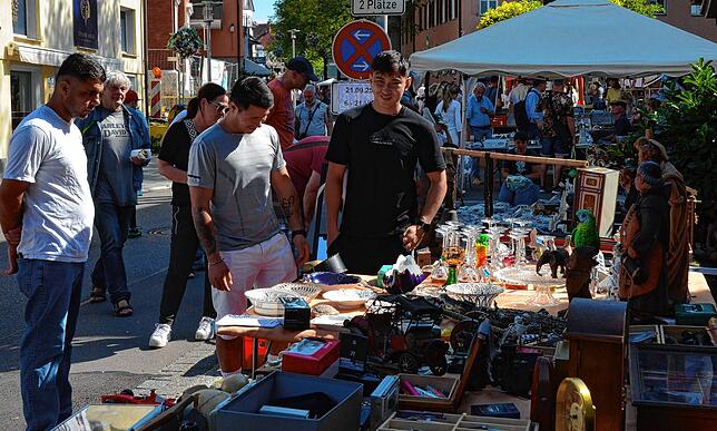Bild 8: Bilder vom Flohmarkt in Markdorf