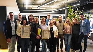 Der neue Vorstand des TC Blau-Weiß Donaueschingen mit den Geehrten (von links): Daniel Burkhard, Tomas Zivnicek, Maja Weingärtner (in ...