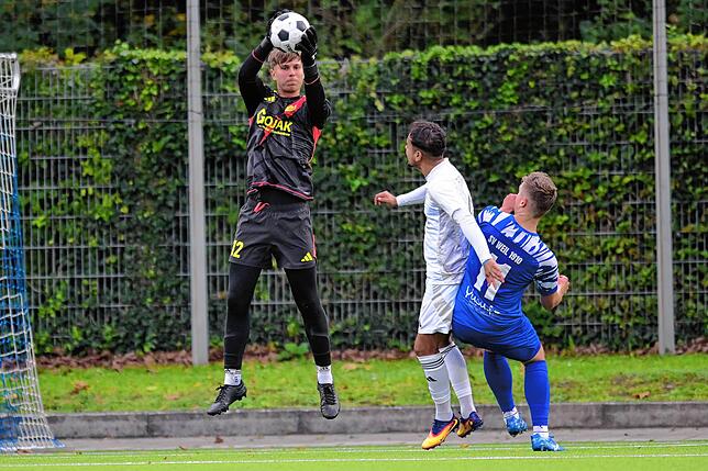 Bild 33: SV Weil II fegt den SV Blau-Weiß Murg mit 11:0 vom Platz – und wir haben Fotos!